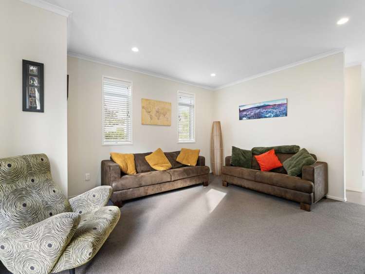 6 Thornton Green Karaka_2