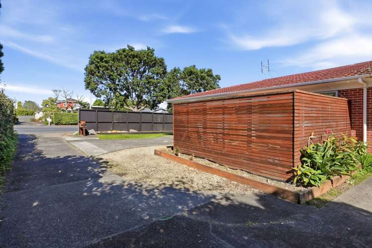1/13 Esmonde Road Takapuna_18