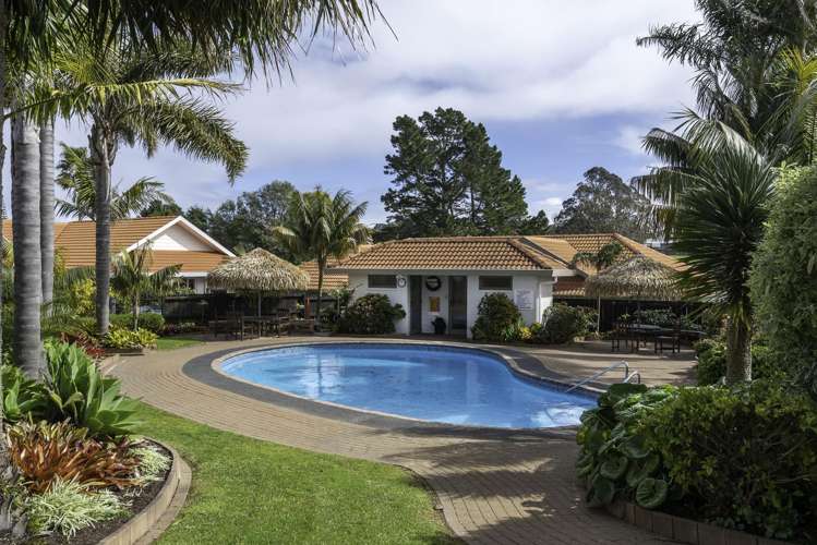 15 Gillett Place Botany Downs_23