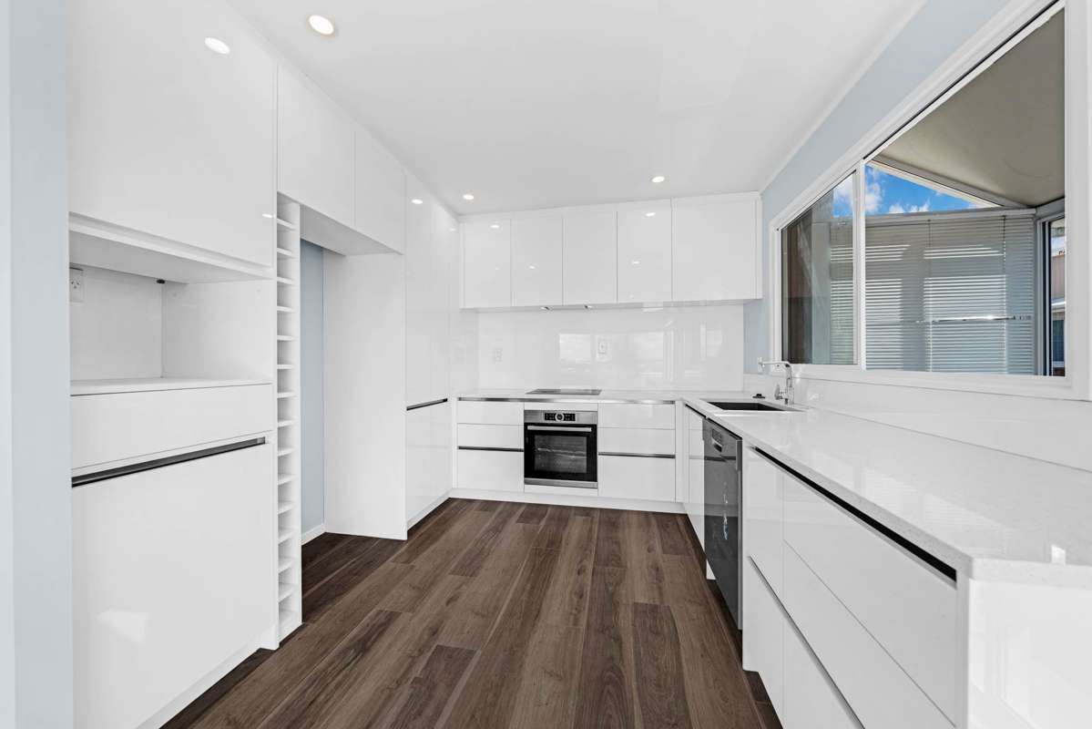 2/4 Rangitoto Terrace_2