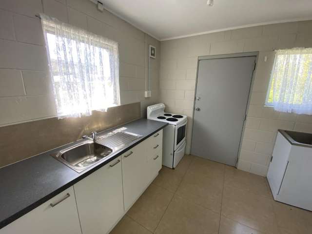 2/54A Ashlynne Avenue 10695_2