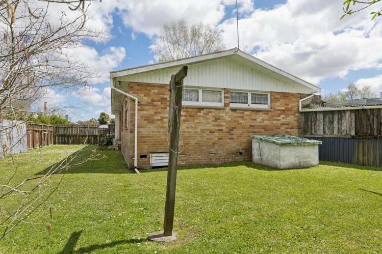 35 James Henry Crescent Huntly_15
