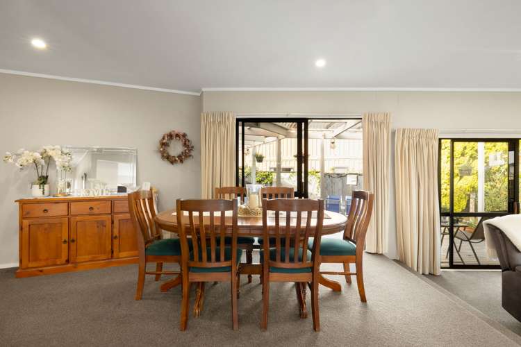 20 Essendon Court Glenview_6