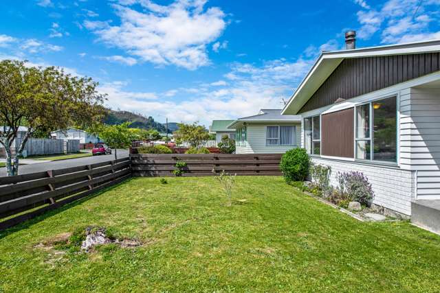 29 Berkeley Road Wainuiomata_1