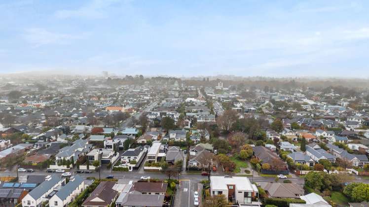 3/42 Office Road Merivale_20