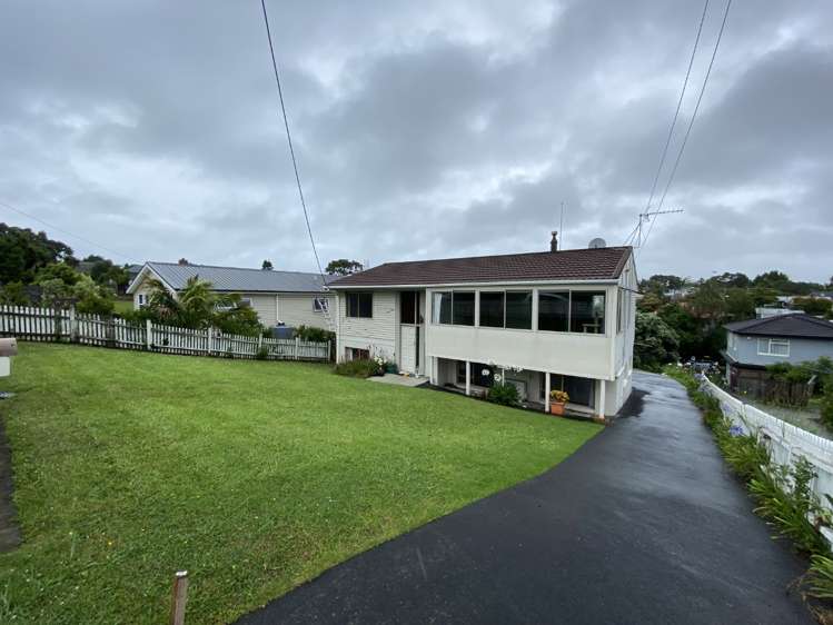 17 Alamein Avenue Belmont_13