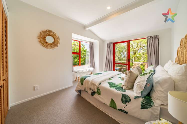 6 Sarah Way Crofton Downs_19