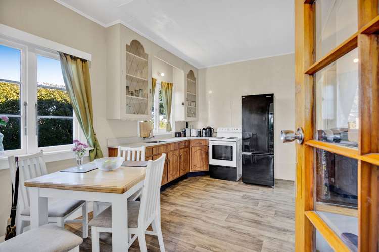 32 Leicester Street Patea_17