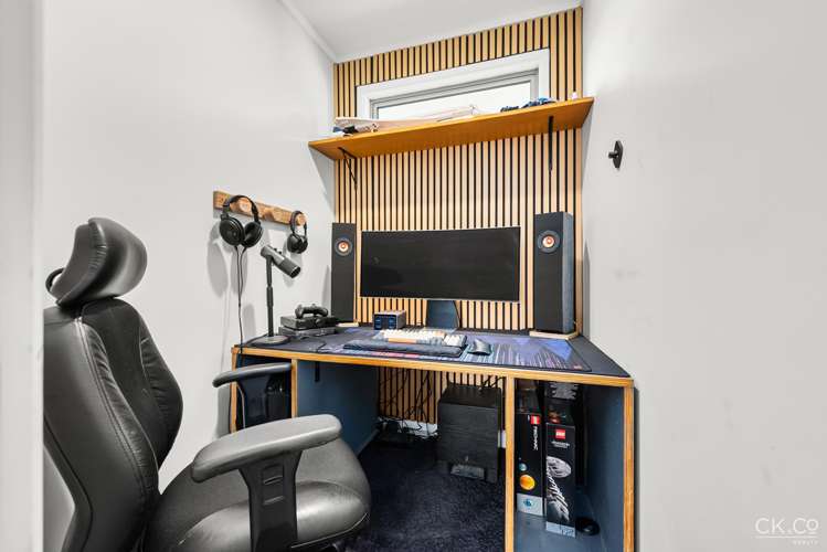 28 Omaha Grove Totara Park_12