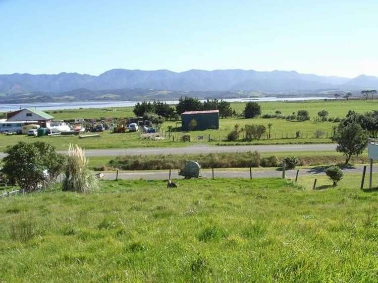 106 Lake Ferry Road Lake Ferry_3