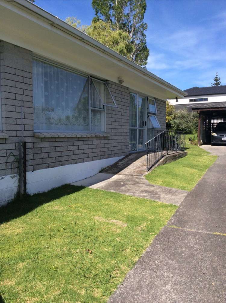 1/12 Dawnhaven Drive Te Atatu Peninsula_0