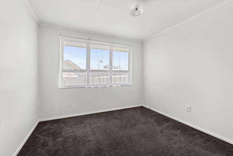 23 Liverpool Crescent Flaxmere_10