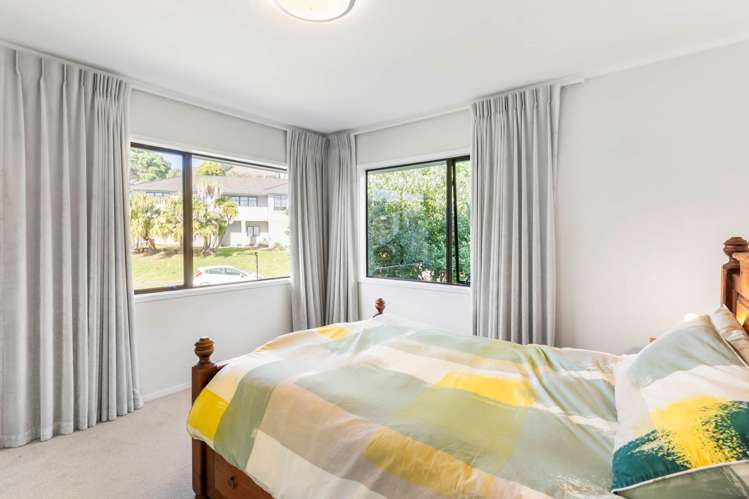 11 Penguin Drive Murrays Bay_20