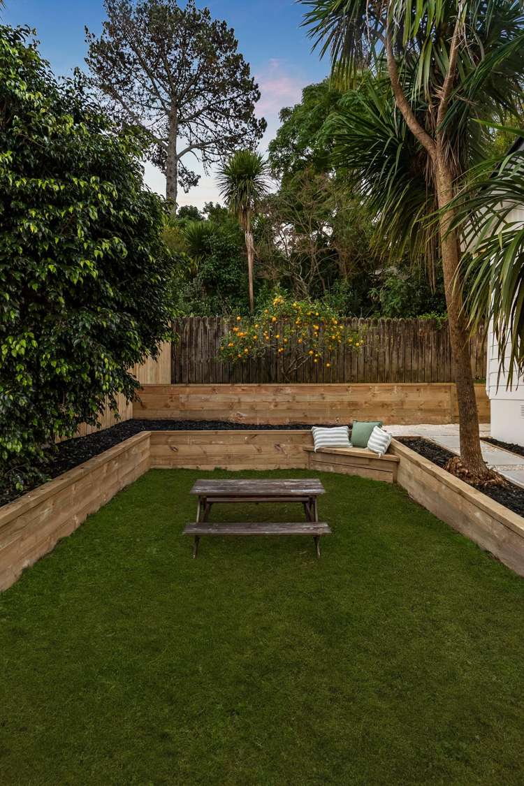 1/7 Branston Avenue Browns Bay_13