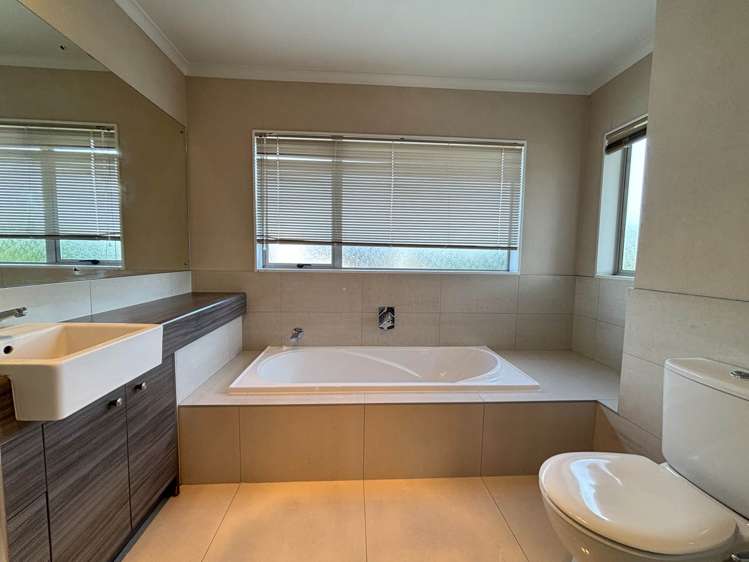 16 Flintridge Drive Flat Bush_6