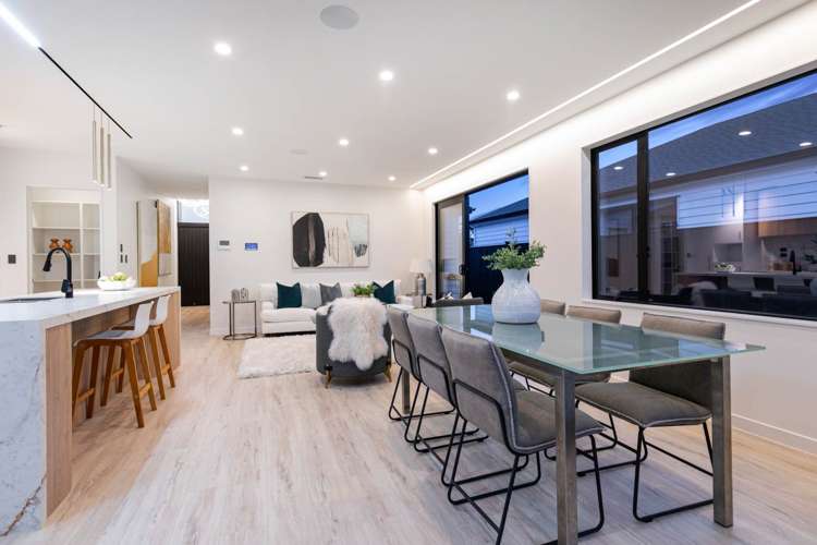 10 Tipu Crescent Wainui_11