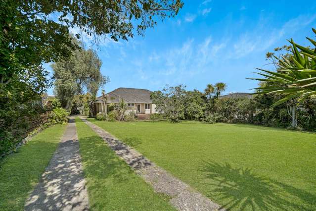 1 Vaughan Crescent Murrays Bay_3