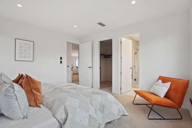 28a Oliver Twist Avenue Mellons Bay_27