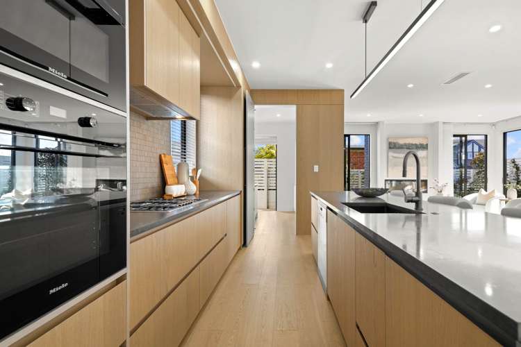 45 Aberdeen Road Castor Bay_14