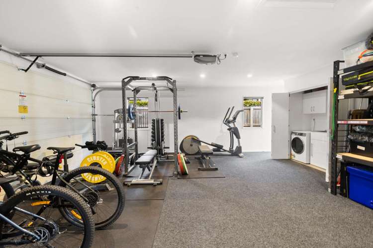 62 Fairose Drive Richmond_16