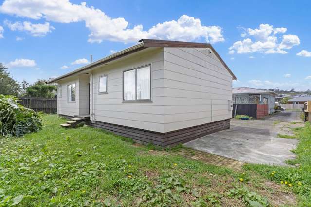 Do-Up Opportunity ,Urgent Sale !