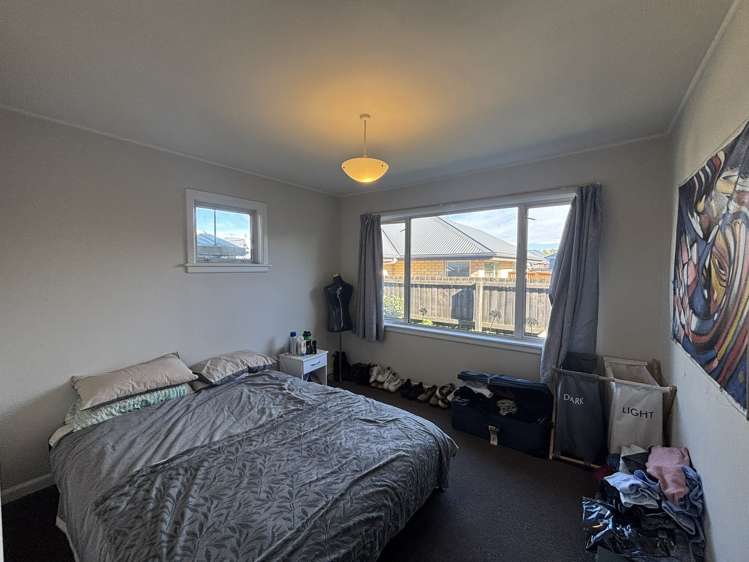 1/5 Bentley Street Russley_11