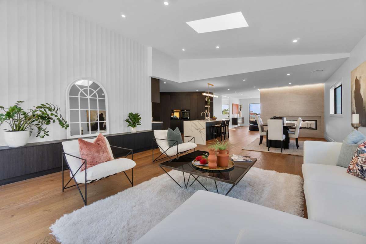 2/21 Eastcliffe Road_2
