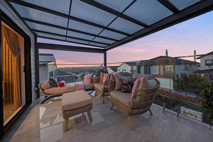 16 Lime Hill Rise Flat Bush_19