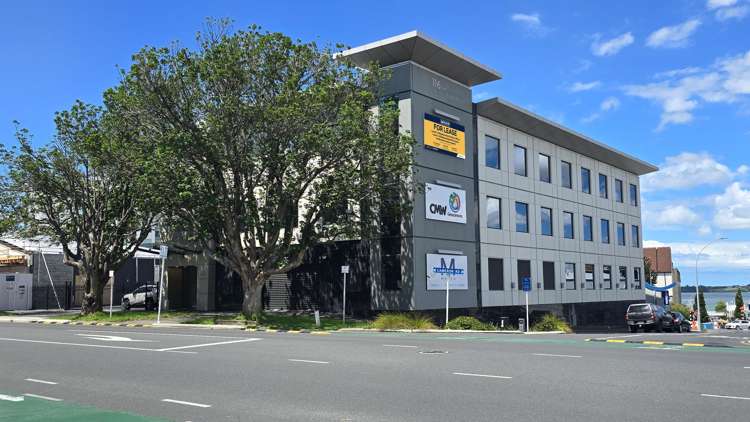 Level 2/116 Cameron Road_0