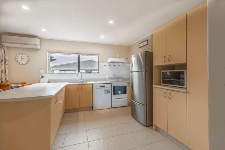 12 Skybird Place Glen Eden_2