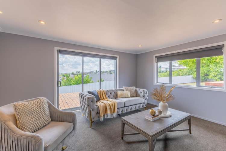 8 Heathfield Avenue Huntington_3