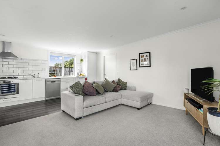 15A Tuki Street Titahi Bay_15