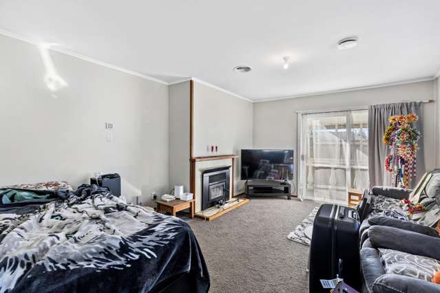 169 Gilberthorpes Road Hei Hei_2