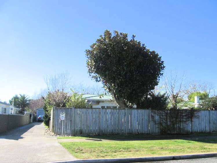 812 Lawrence Street Akina_20