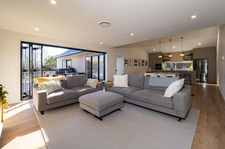 9 Redhaven Rise Netherby_7