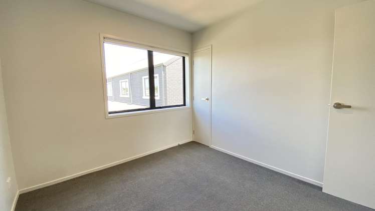 24/137 Hall Avenue 10683_8