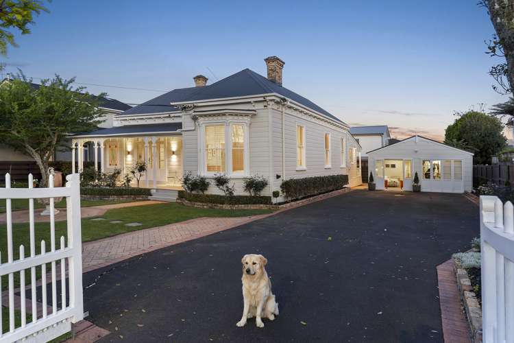 72 The Drive Epsom_26