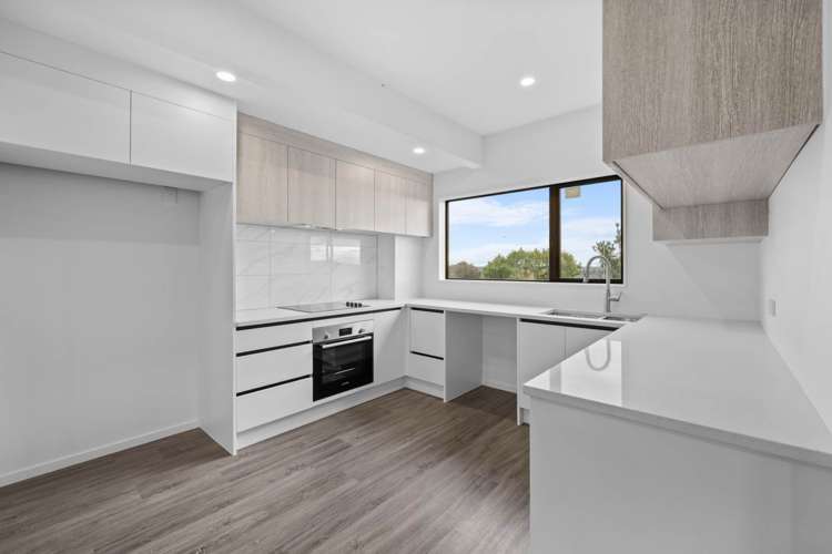 64A Crestview Rise_0