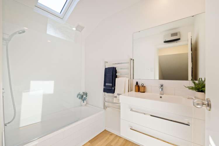 2/362 Port Hills Road Hillsborough_9