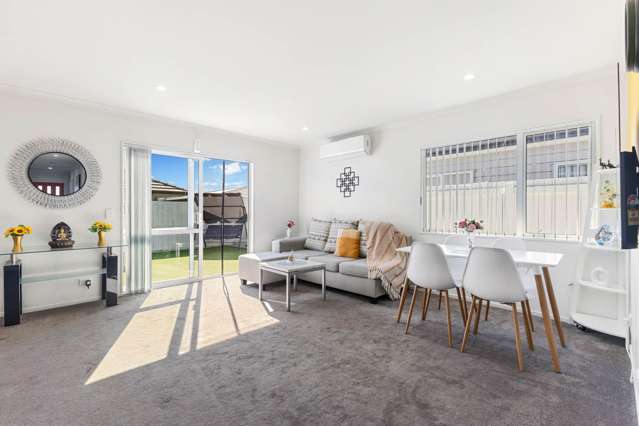 8 Whareatua Avenue Takanini_1