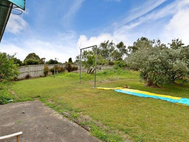 2/52 Gibson Road Dinsdale_1