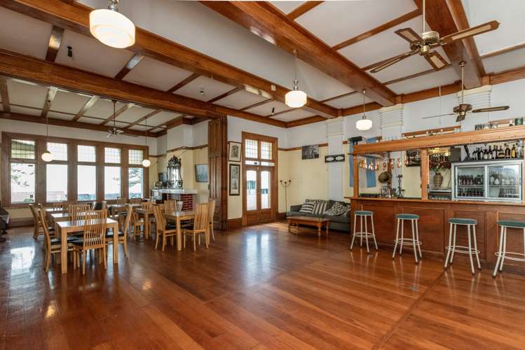 39 Marine Parade Bluff Hill_5