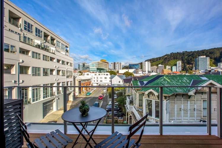 22/125 Thorndon Quay Thorndon_2