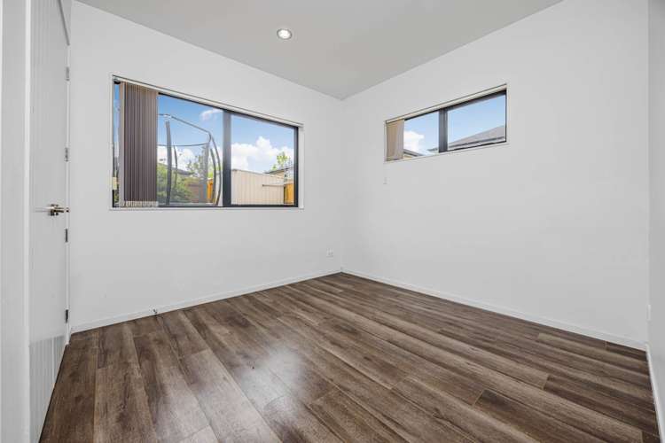 3 Castlederg Drive Flat Bush_17