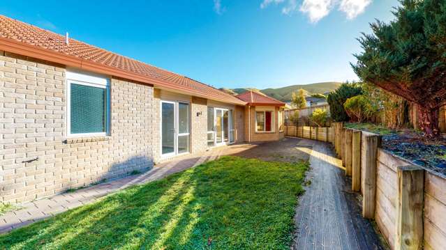 82 Amesbury Drive Churton Park_1