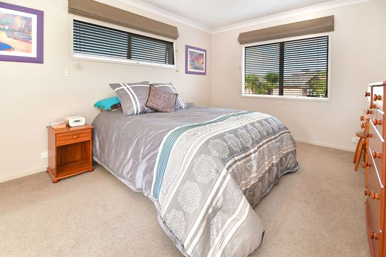12 Astor Place Orewa_13