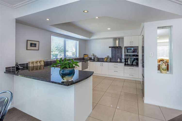 7 Applefield Court Northwood_9