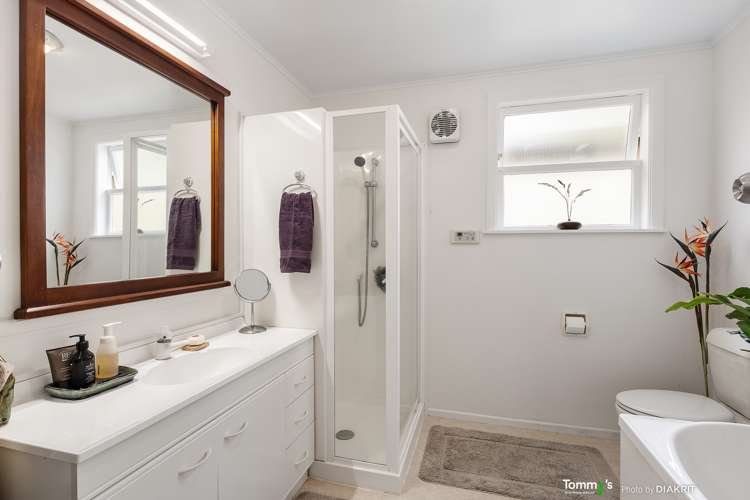 32 Shirley Street Karori_9