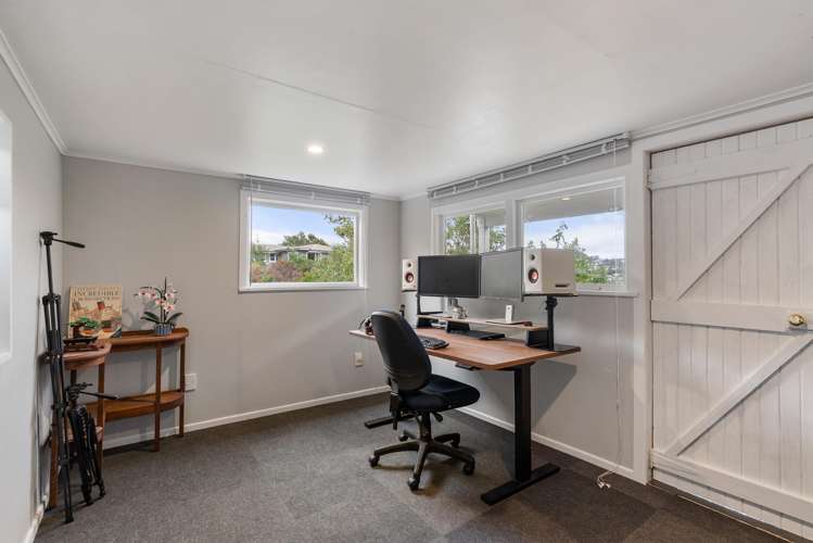 19 Jane Grove Paparangi_13