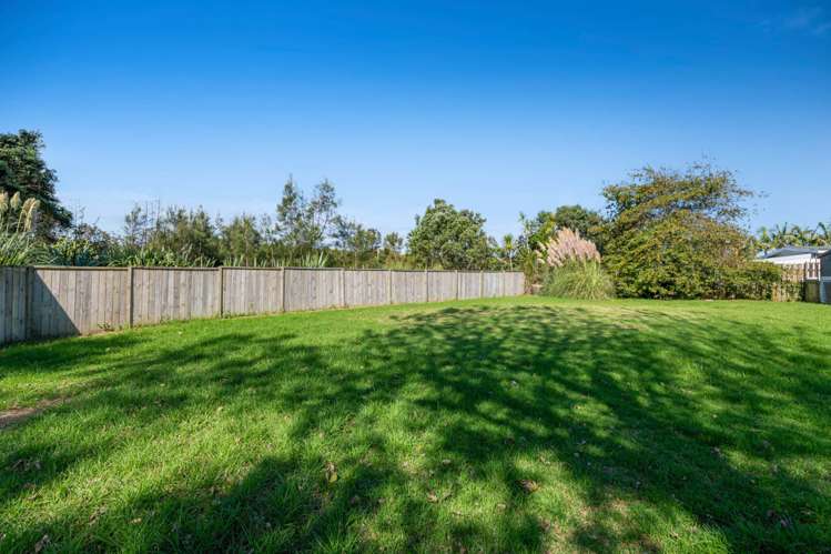 29 Parakai Avenue Parakai_27